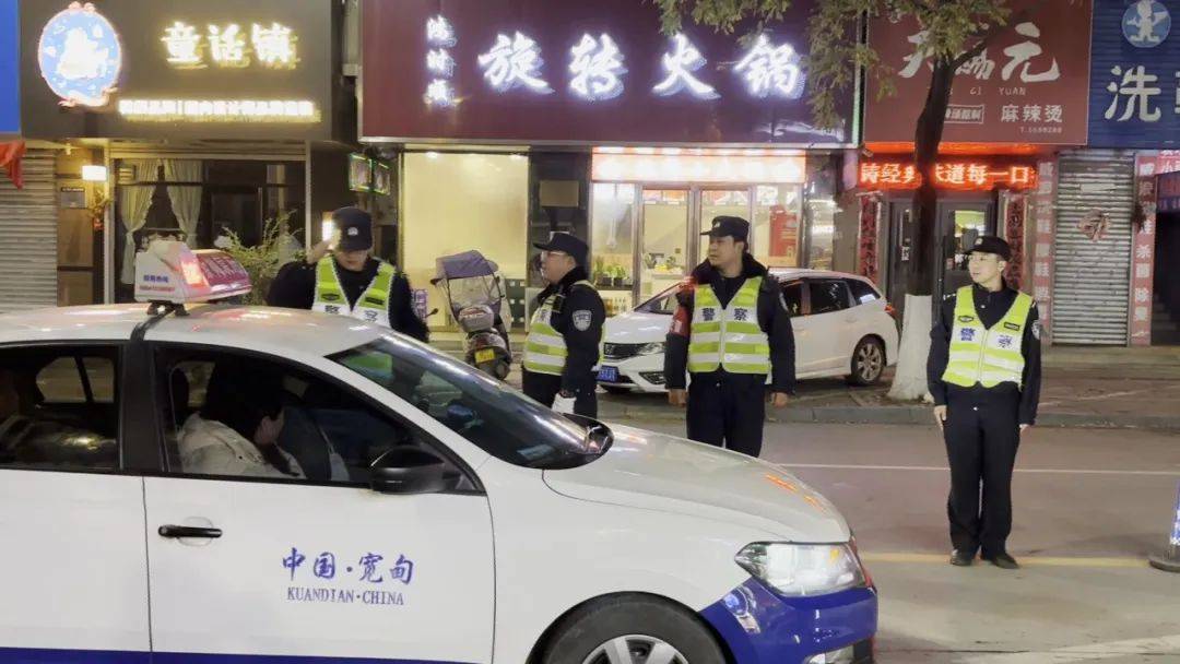 【安全】县公安局交警大队开展冬季交通安全整治行动