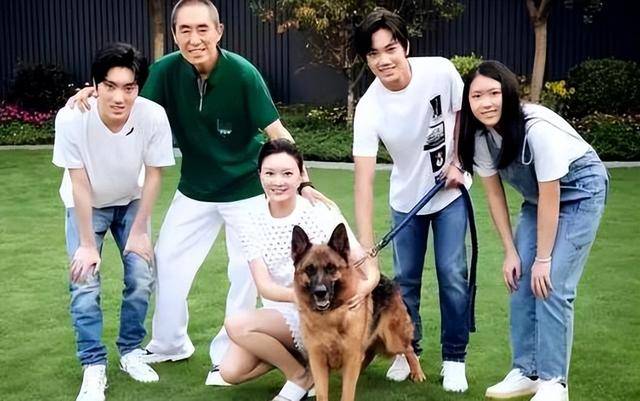 陈婷现实长什么样？路人镜头才是“照妖镜”，突然理解张艺谋了