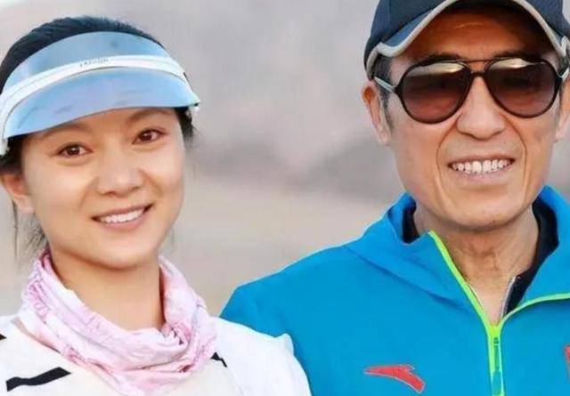 陈婷现实长什么样？路人镜头才是“照妖镜”，突然理解张艺谋了