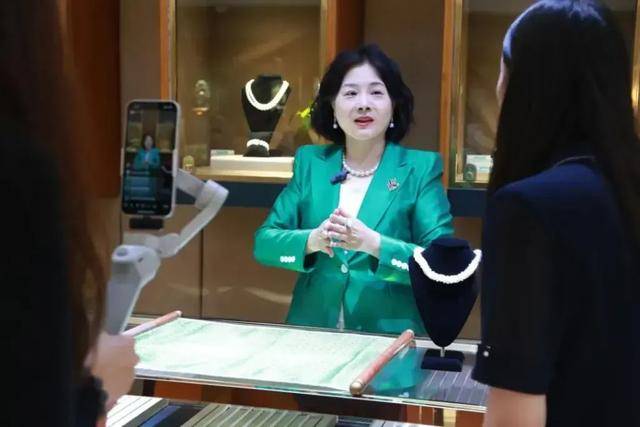 “珍珠女王”离世，年仅55岁！