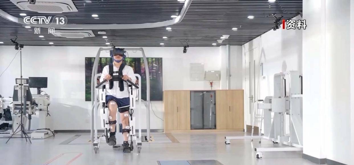戴“头套”看《咏春》，是什么神秘高科技组织？清华大学回应